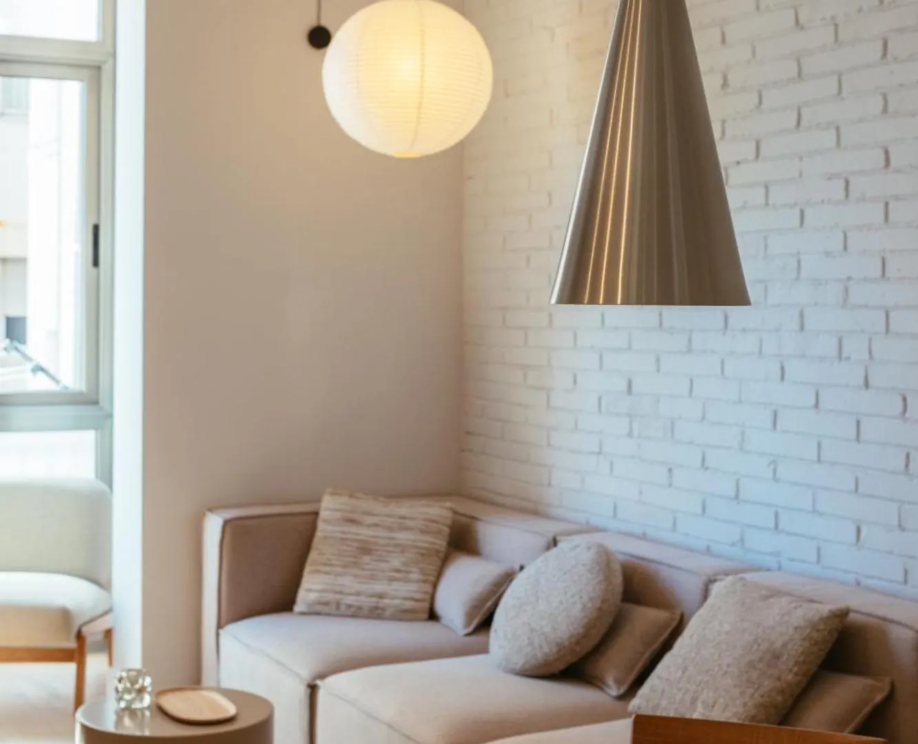 Newly Renovated Stylish Eixample - Great Location contacts