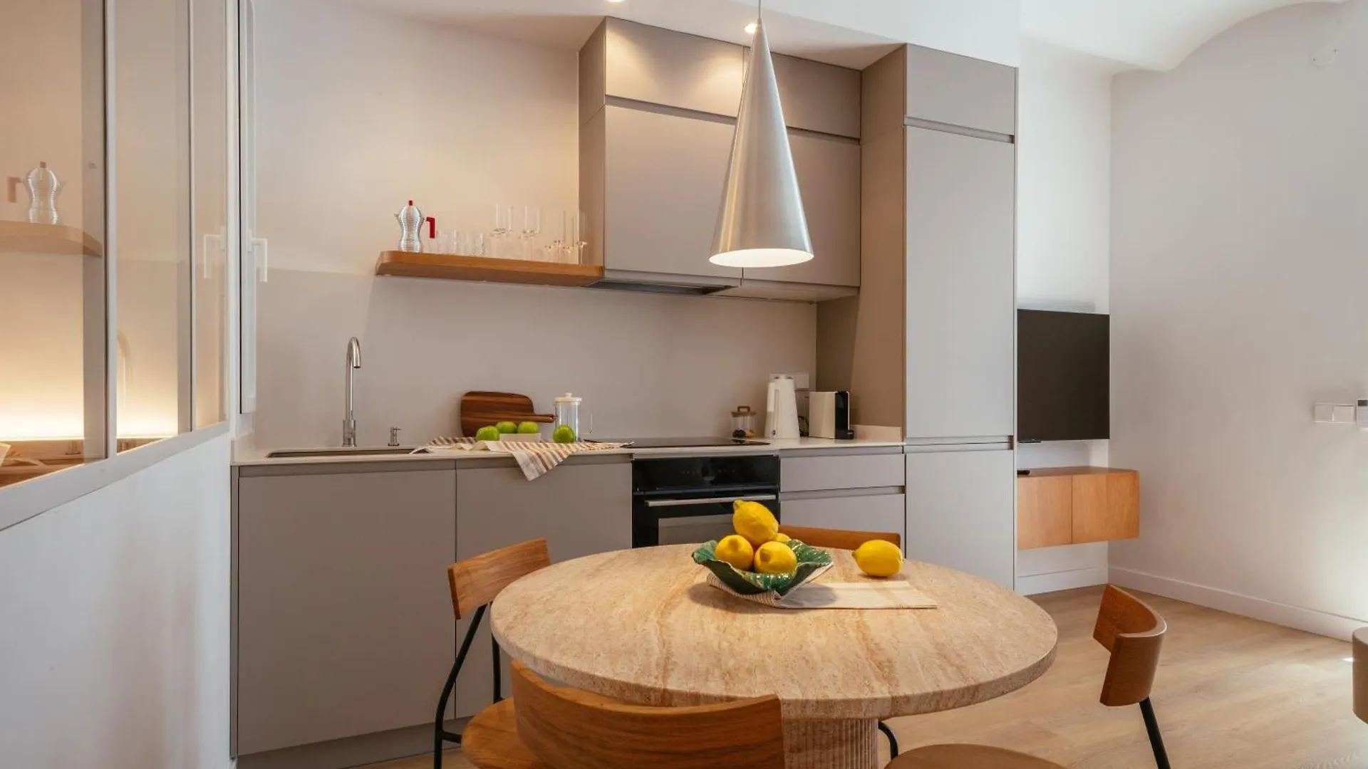 Apartamento Newly Renovated Stylish Eixample - Great Location Barcelona